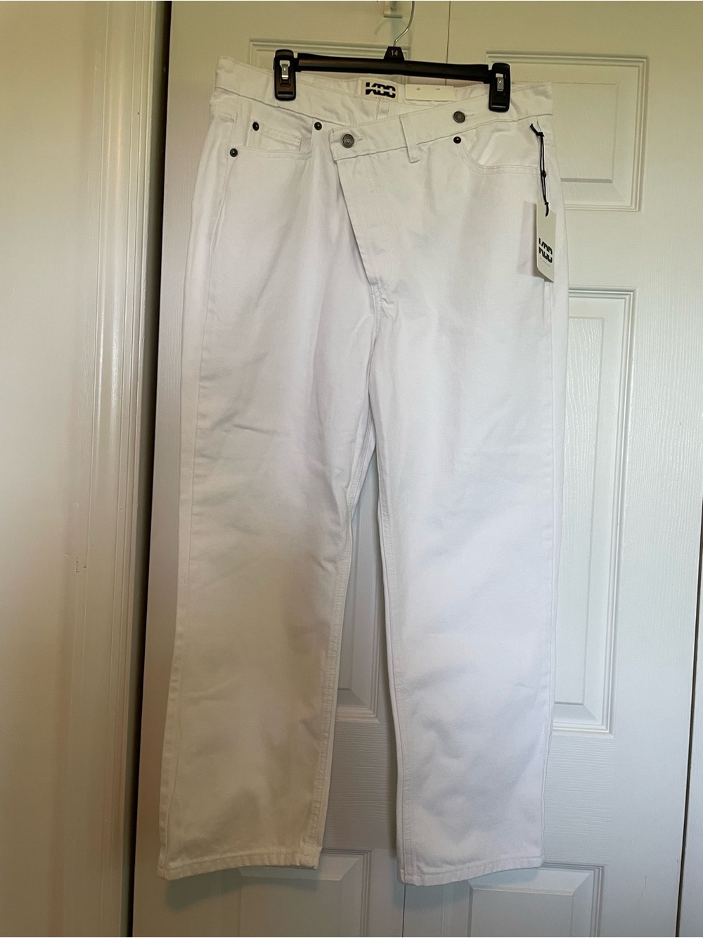 KBB by KAHLANA Women's 'The Dylan Jean' Sz  10 White, Asymmetric Crossover Waist
